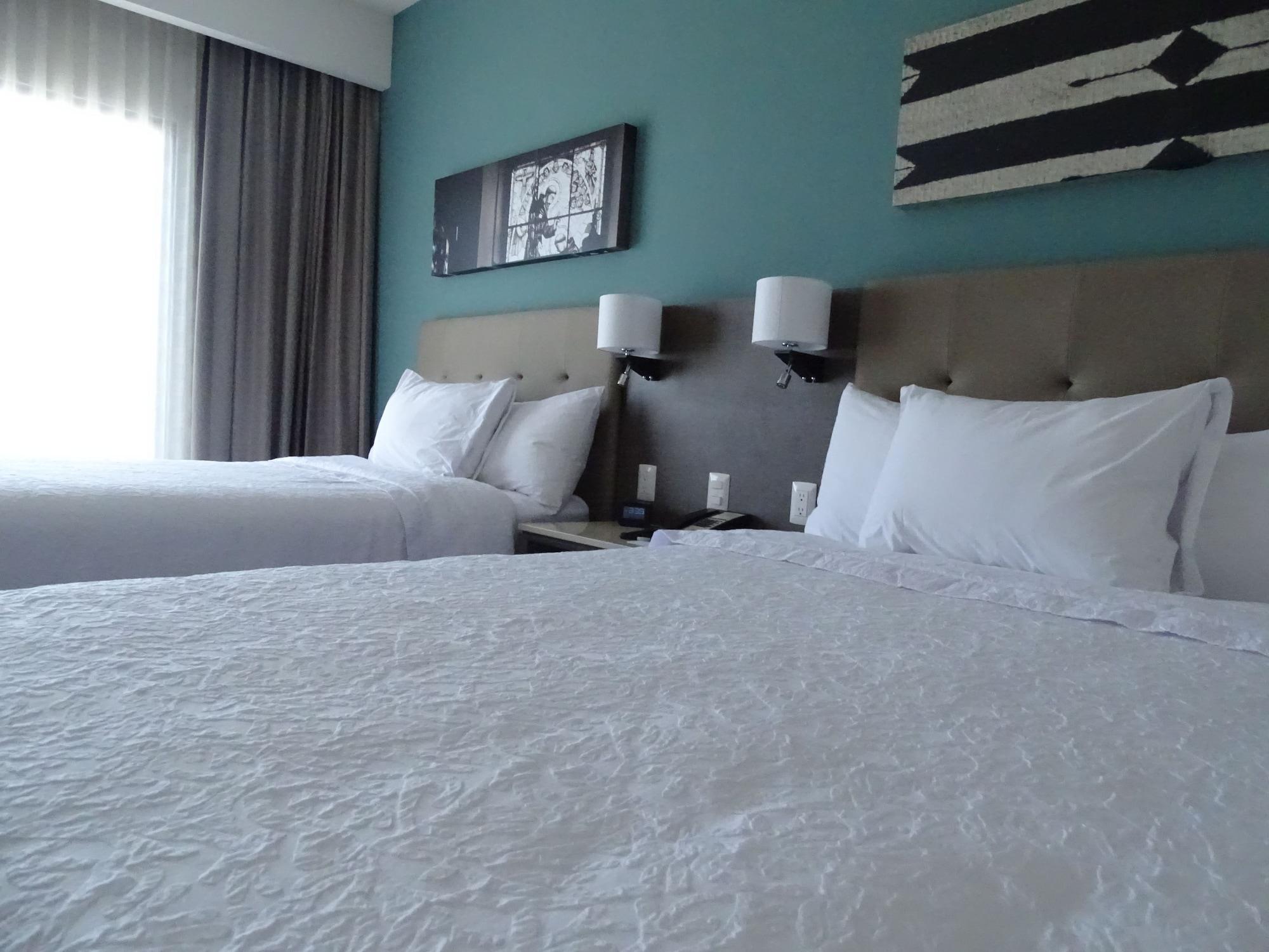 Hampton Inn By Hilton Celaya Exterior foto