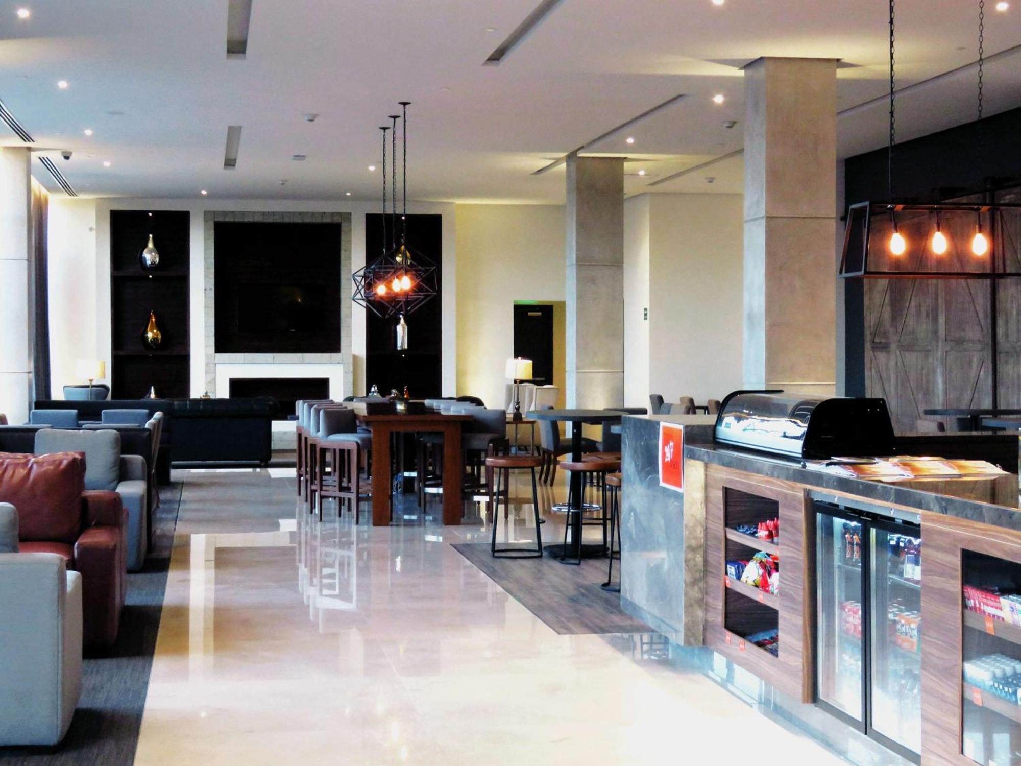 Hampton Inn By Hilton Celaya Exterior foto